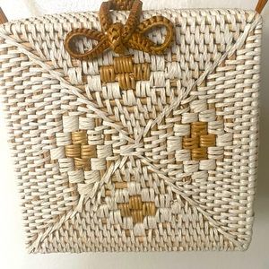 Hand woven white and tan bag